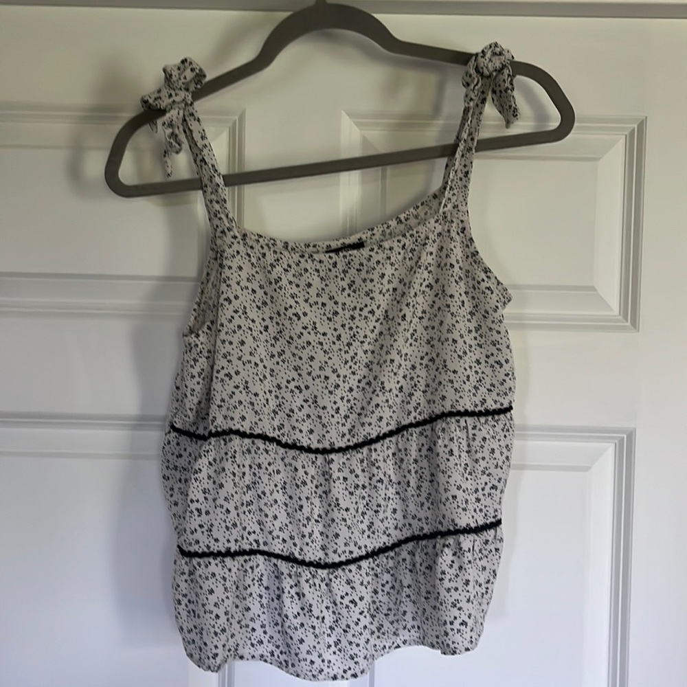 Bobeau tiered top